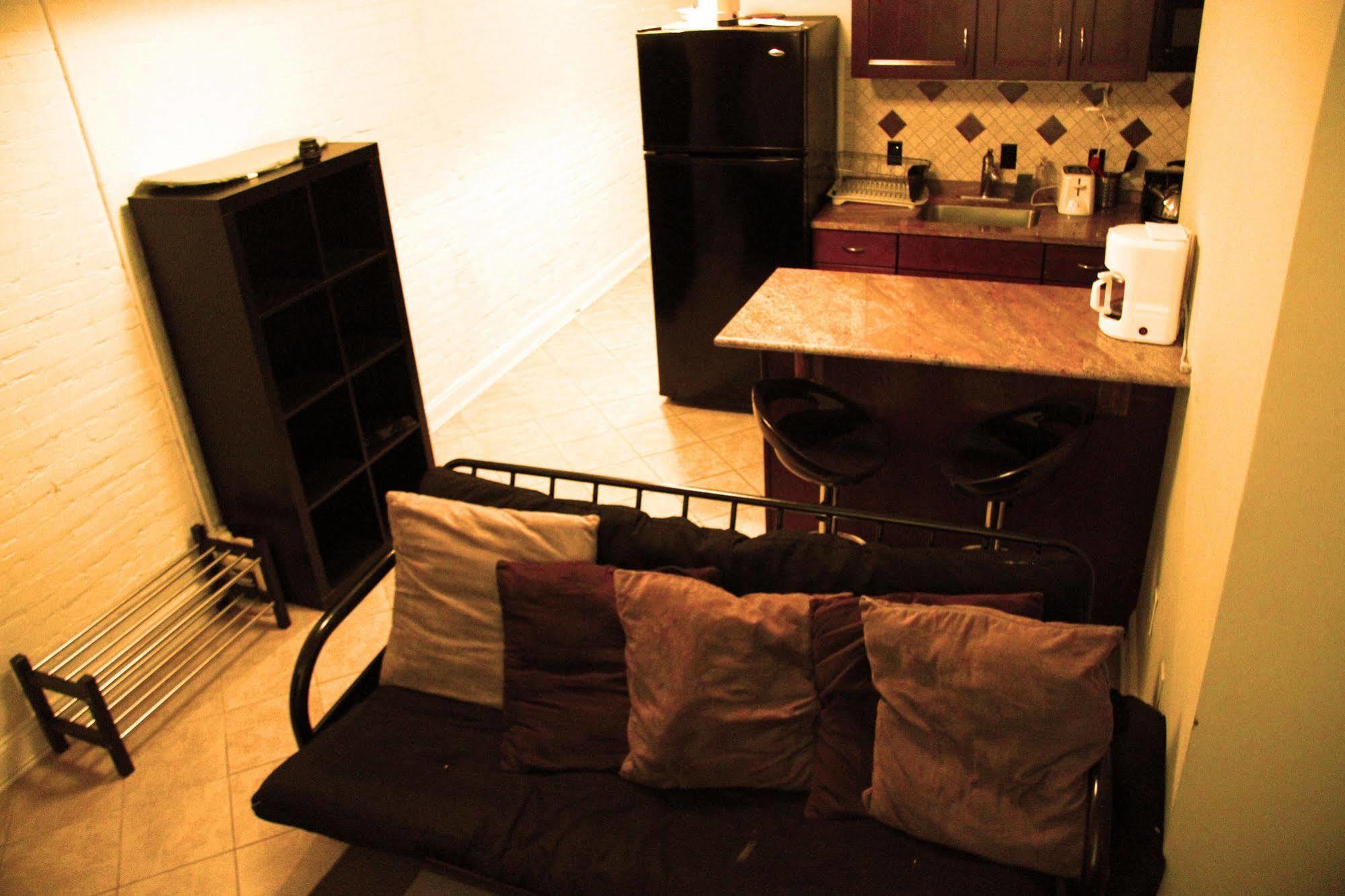 Duo Housing (Adults Only) Pansiyon Washington Dış mekan fotoğraf