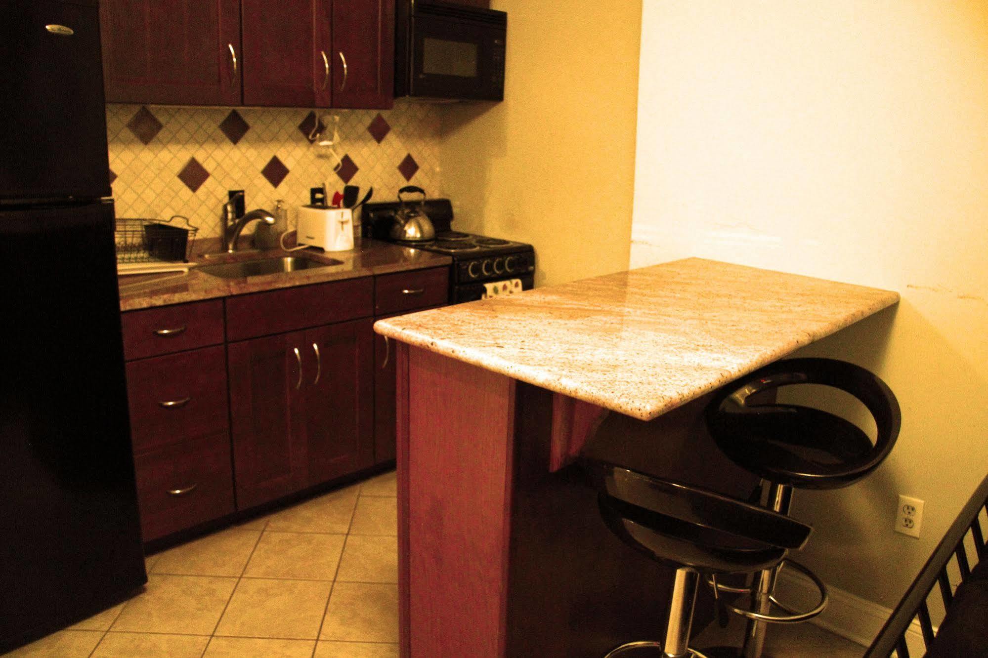 Duo Housing (Adults Only) Pansiyon Washington Dış mekan fotoğraf